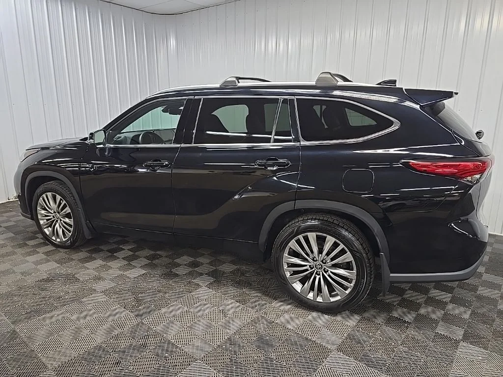 Used 2023 Black Toyota Platinum image 4