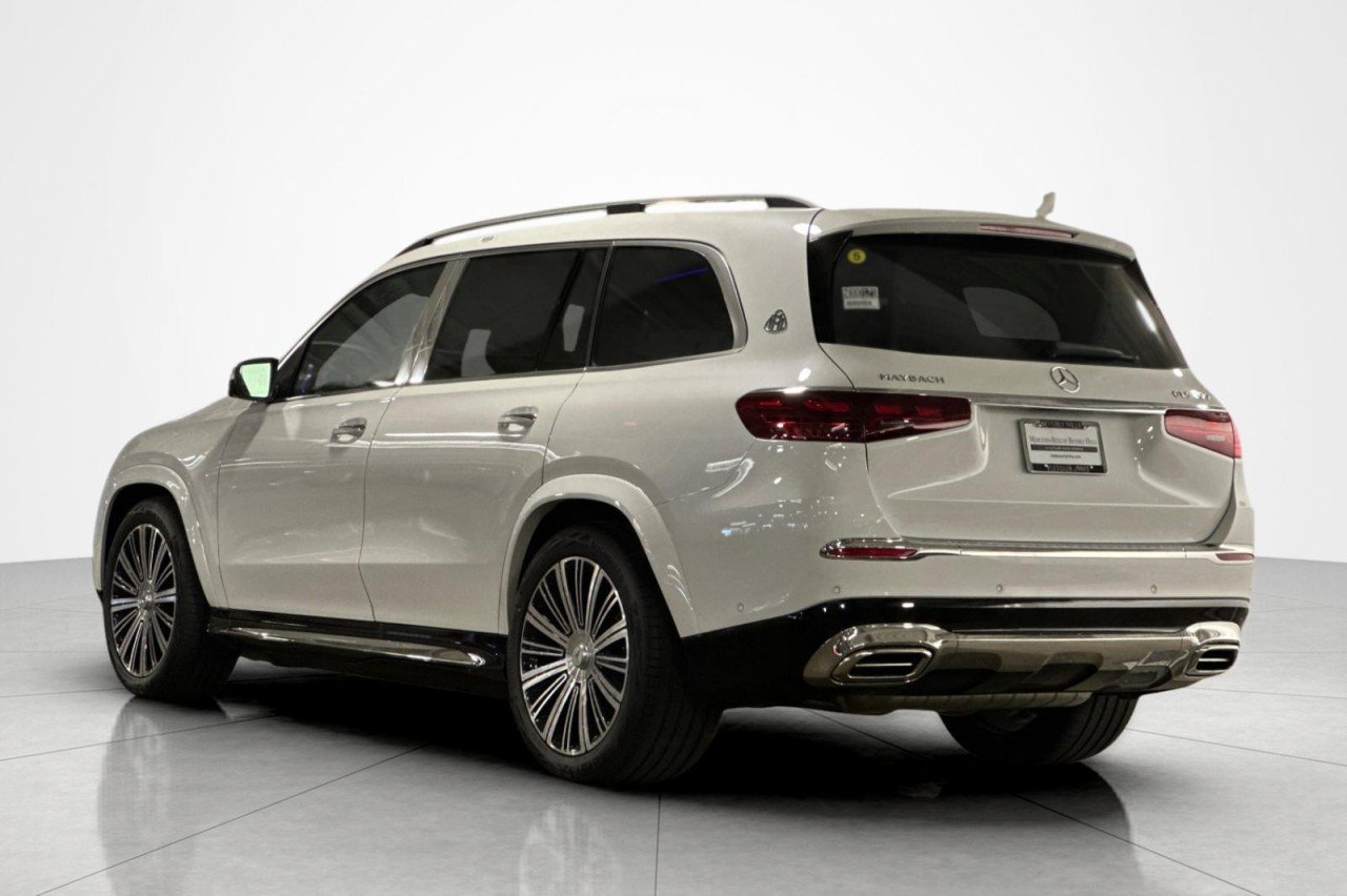 New 2026 MANUFAKTUR Moonlight White Metallic Mercedes-Benz Maybach GLS 600 4MATIC® SUV image 3