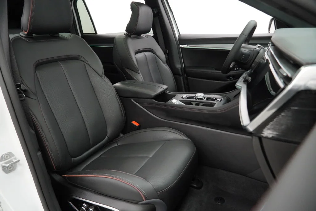 Used 2024 White Jeep Launch Edition image 38