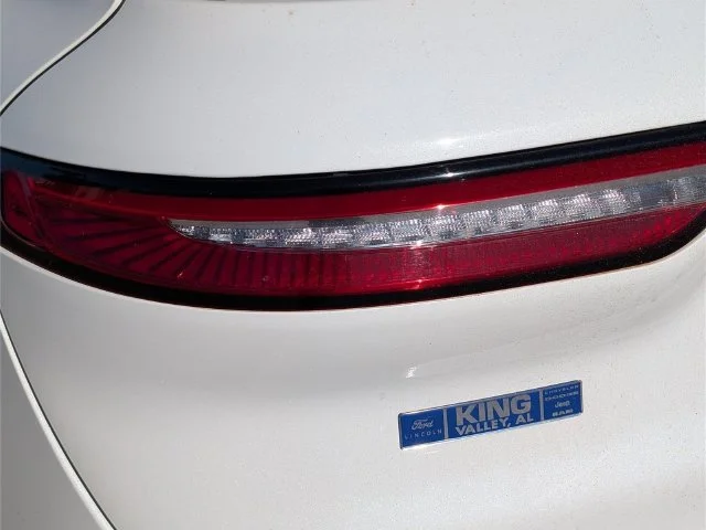 Used 2023 White Lincoln Reserve image 17
