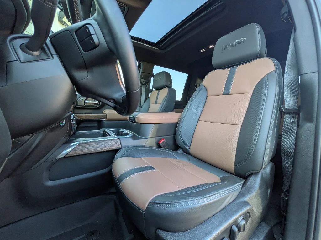 Used 2023 BLACK Chevrolet High Country image 10