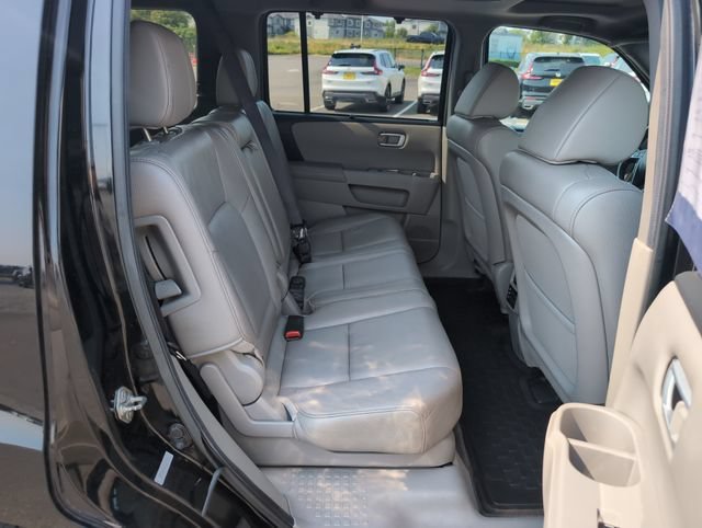 Used 2012 Crystal Black Pearl Honda Touring image 12