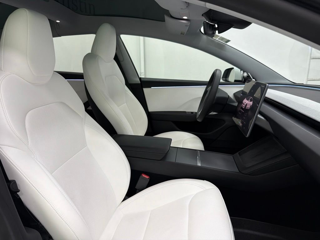 Used 2025 White Tesla Long Range image 31