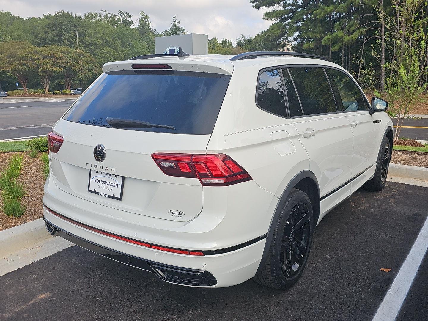 Used 2023 Opal White Pearl Volkswagen SE R-Line Black image 6