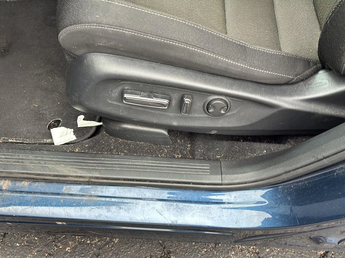 Used 2024 Canyon River Blue Metallic Honda EX image 7
