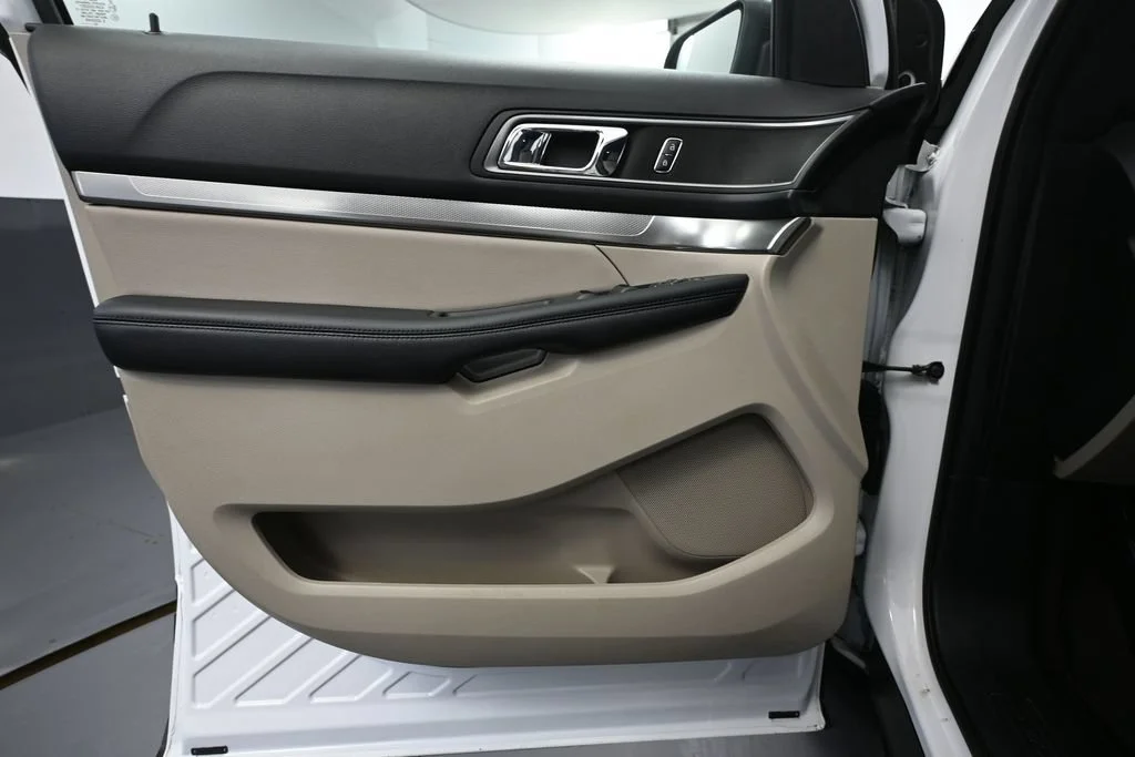 Used 2019 White Ford XLT image 13
