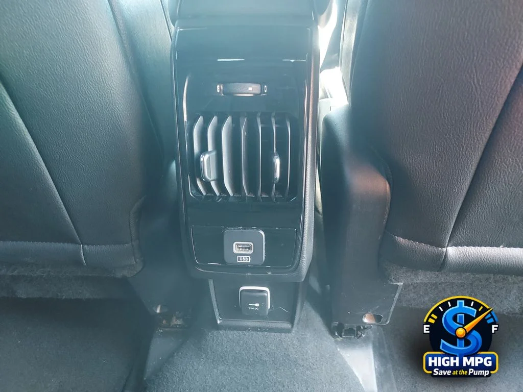 Used 2025 Silver Jeep Limited image 24