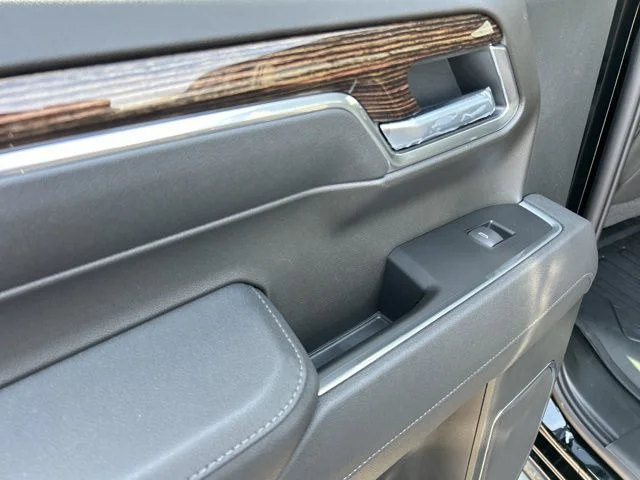 New 2026 Onyx Black GMC Elevation image 65