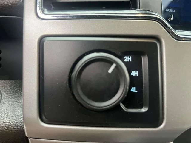 Used 2022 White Ford King Ranch image 32