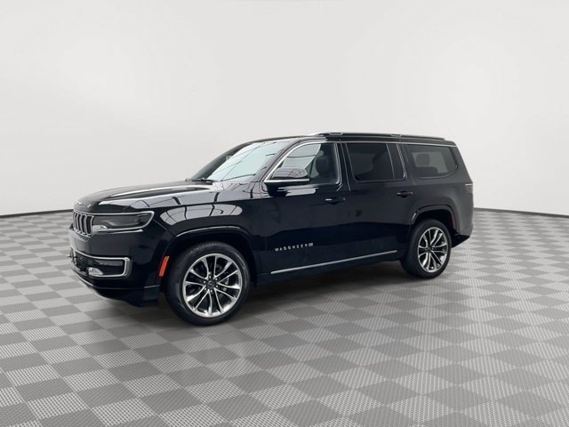 Used 2023 Diamond Black Crystal Pearlcoat Jeep Series III image 40