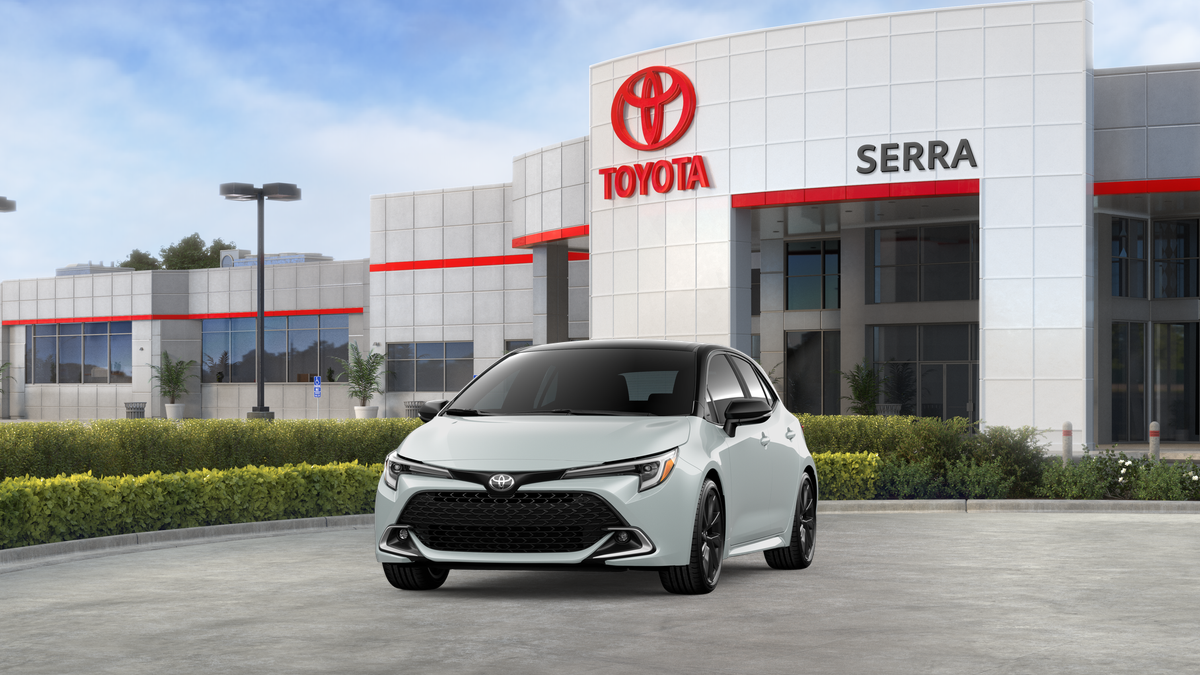 New 2026 Wind Chill Pearl with Midnight Black Metallic roof Toyota XSE image 19