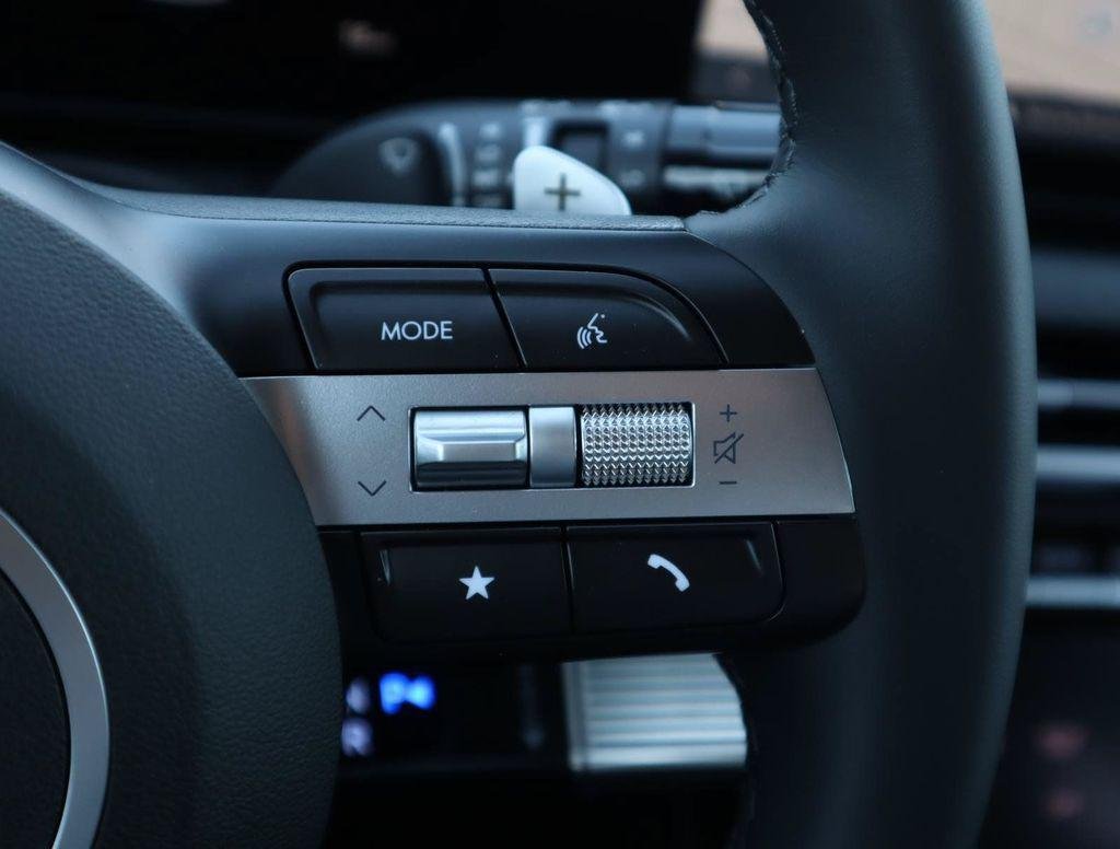 New 2026 White Hyundai SEL Convenience image 11