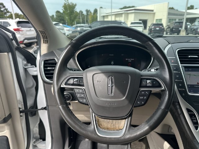 Used 2020 White Lincoln Reserve image 15