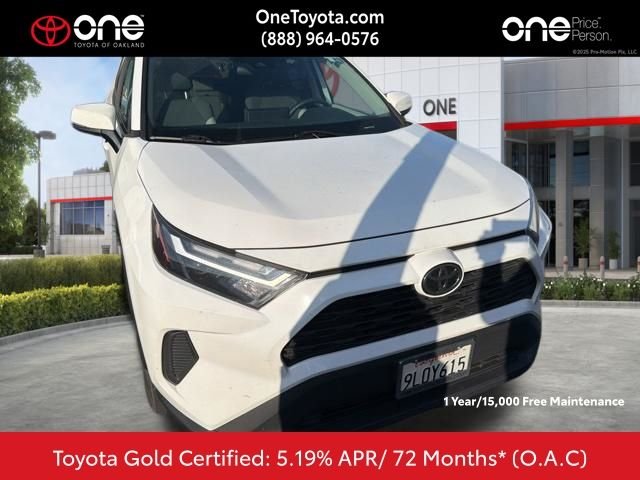 2024 Toyota RAV4 XLE FWD's photo