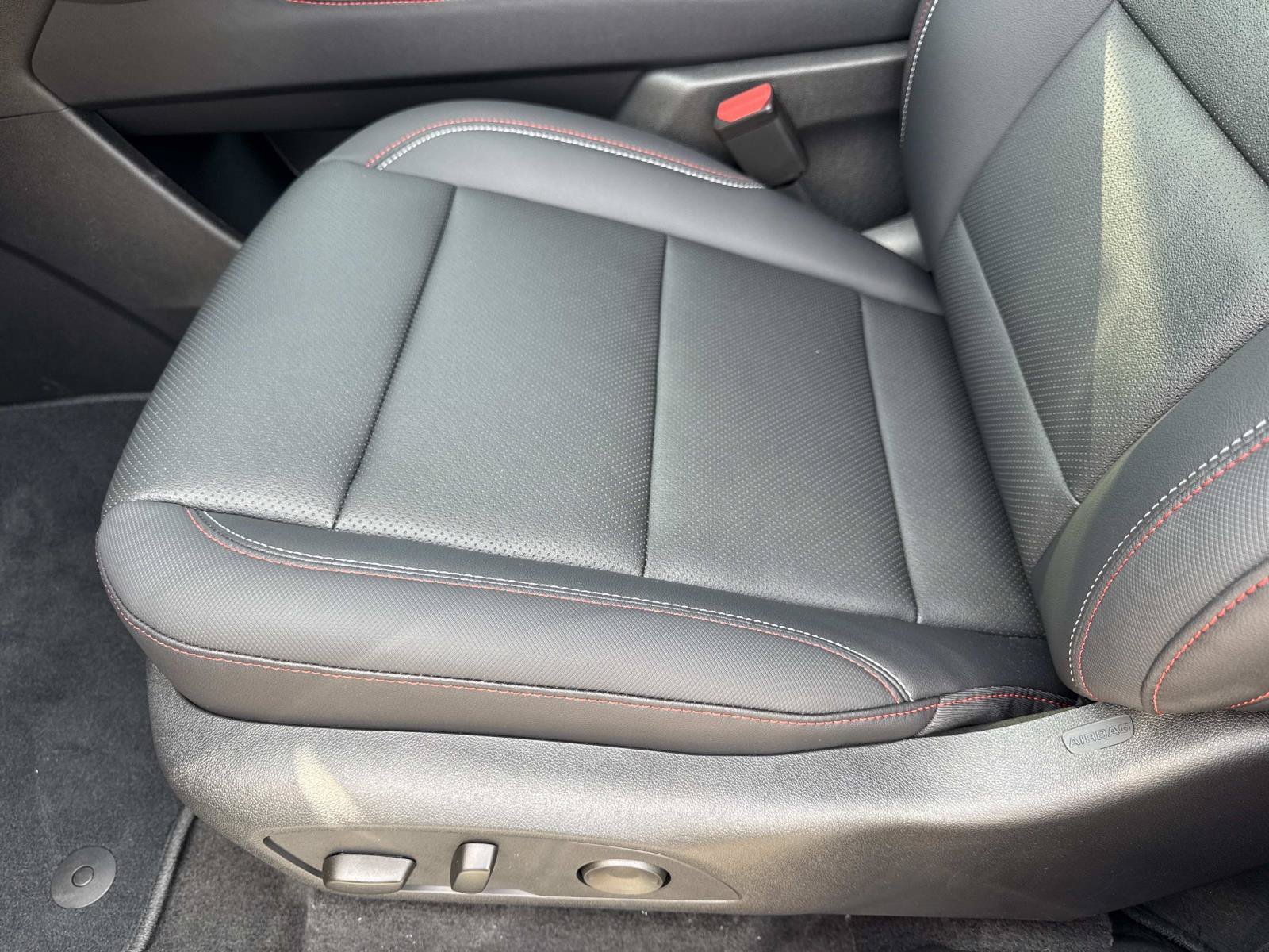 Used 2026 Sterling Gray Metallic Chevrolet Z71 image 19
