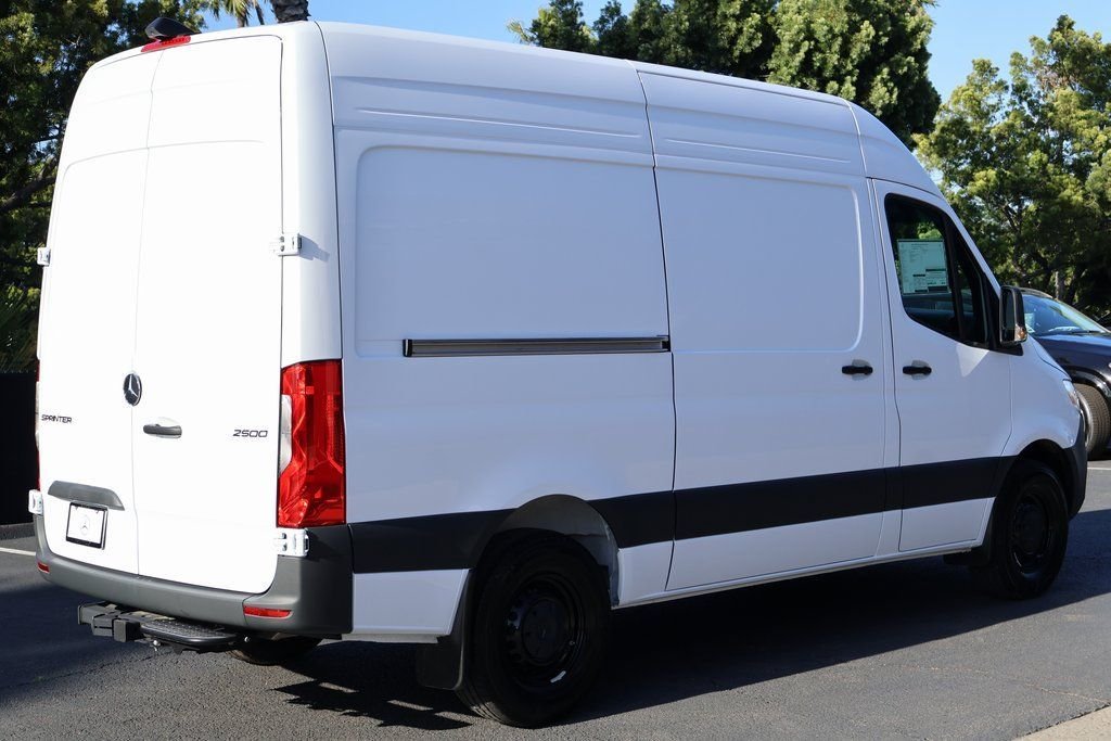 New 2025 Arctic White Mercedes-Benz Cargo 144 WB image 2