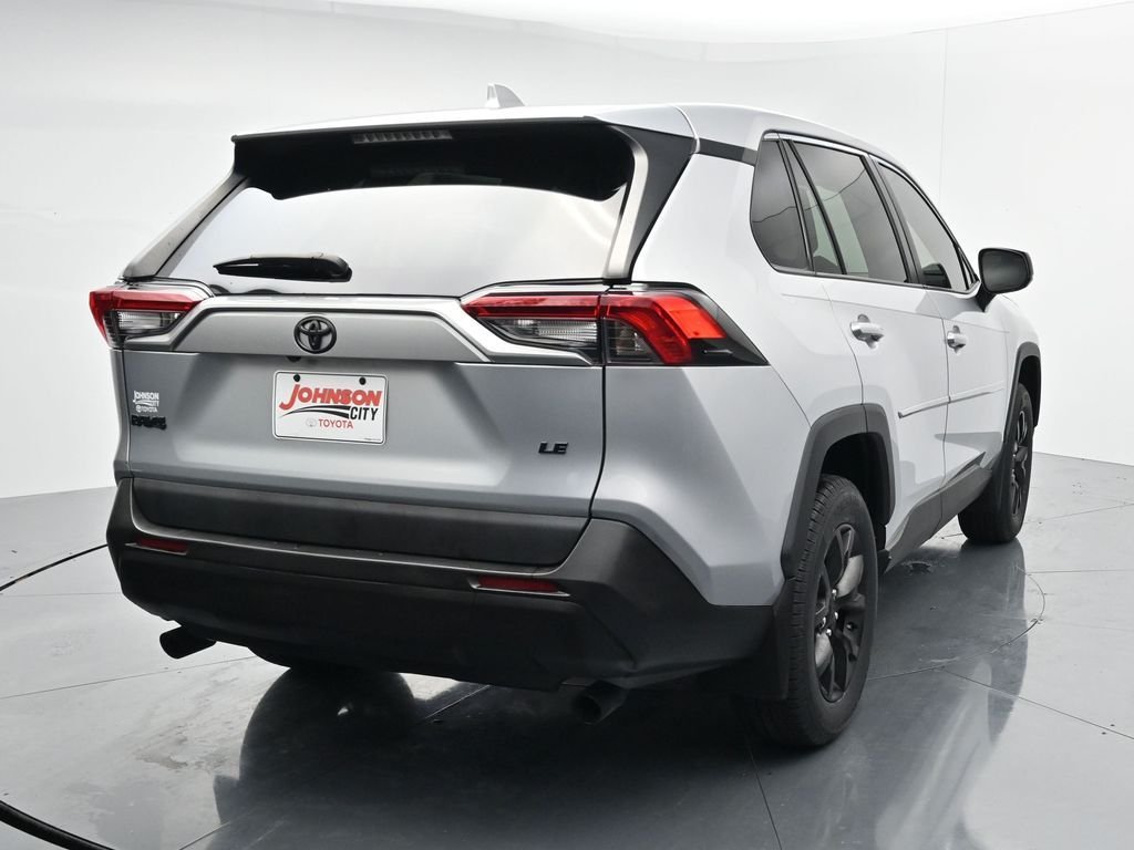 Used 2022 Silver Toyota LE image 6