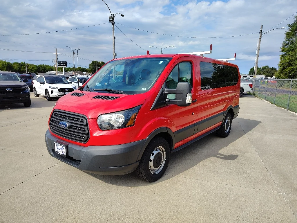 Used 2016 Race Red Ford Base image 9