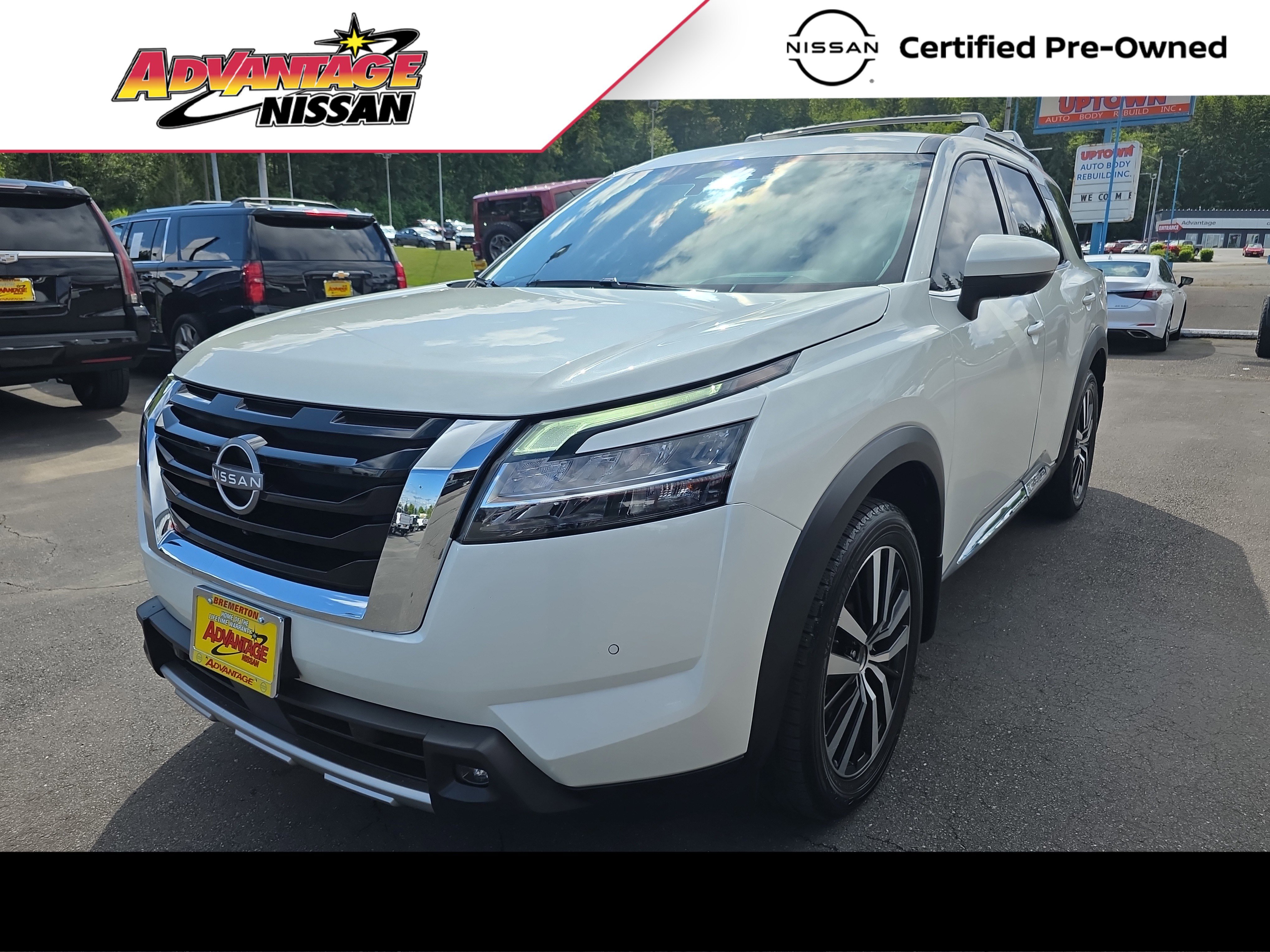 Certified Used 2023 Pearl White Tricoat Nissan Platinum image 1