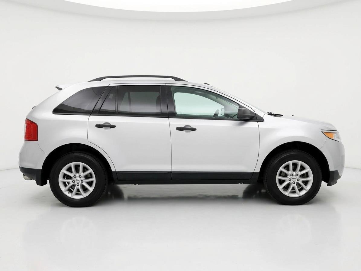 Used 2013 Ingot Silver Metallic Ford SE image 5