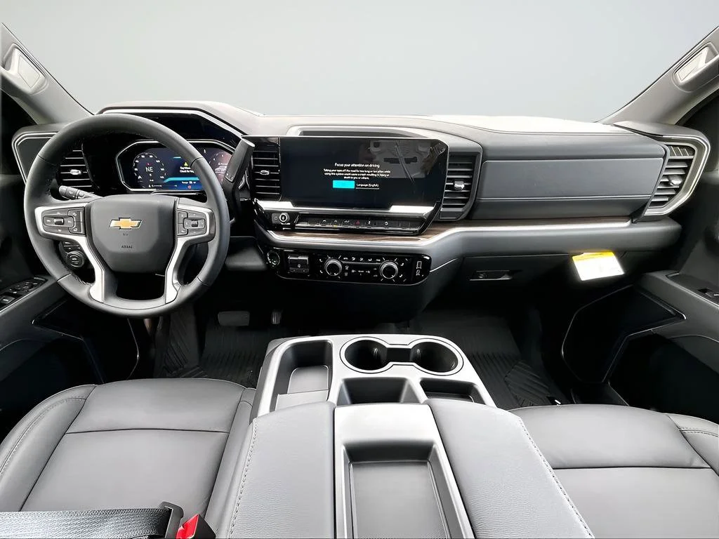New 2026 Chevrolet Silverado 1500 LT 4D Crew Cab