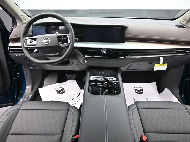 Used 2025 Blue Nissan Platinum image 29