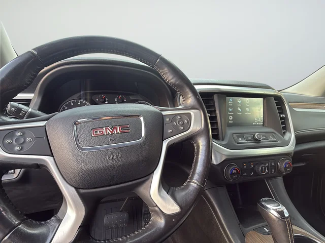 Used 2018 Red GMC SLE-1 image 9