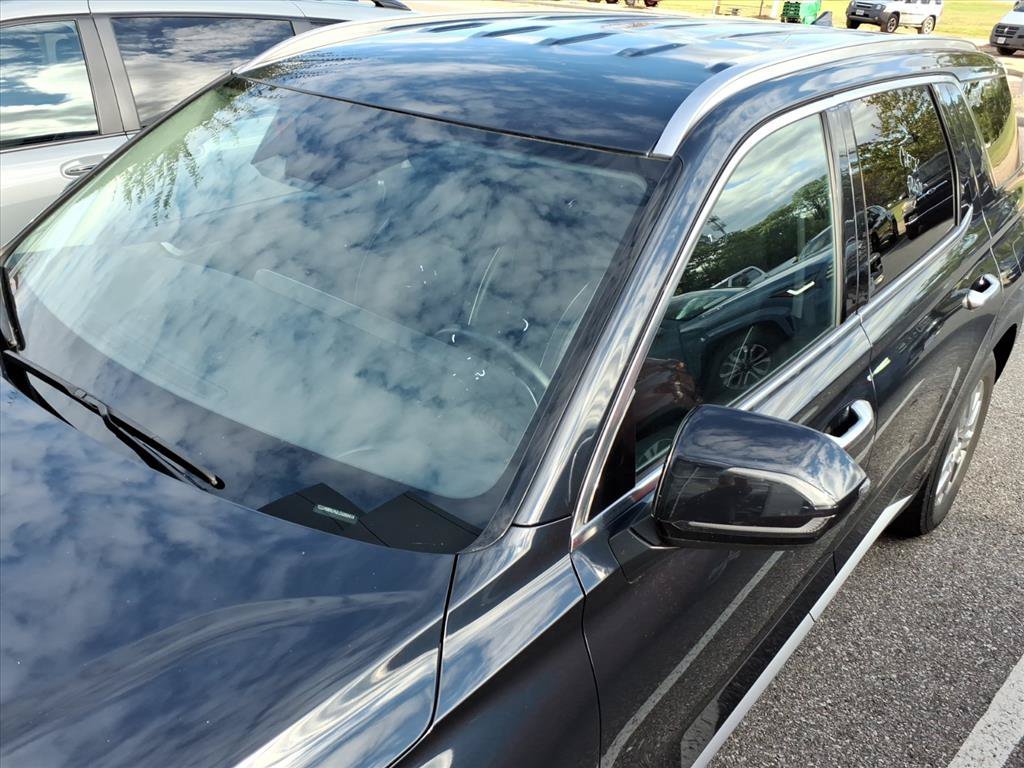 Used 2025 White Hyundai SEL image 10