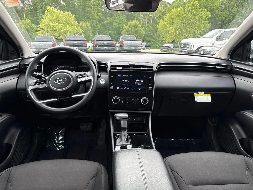 Used 2023 Black Hyundai SEL image 15