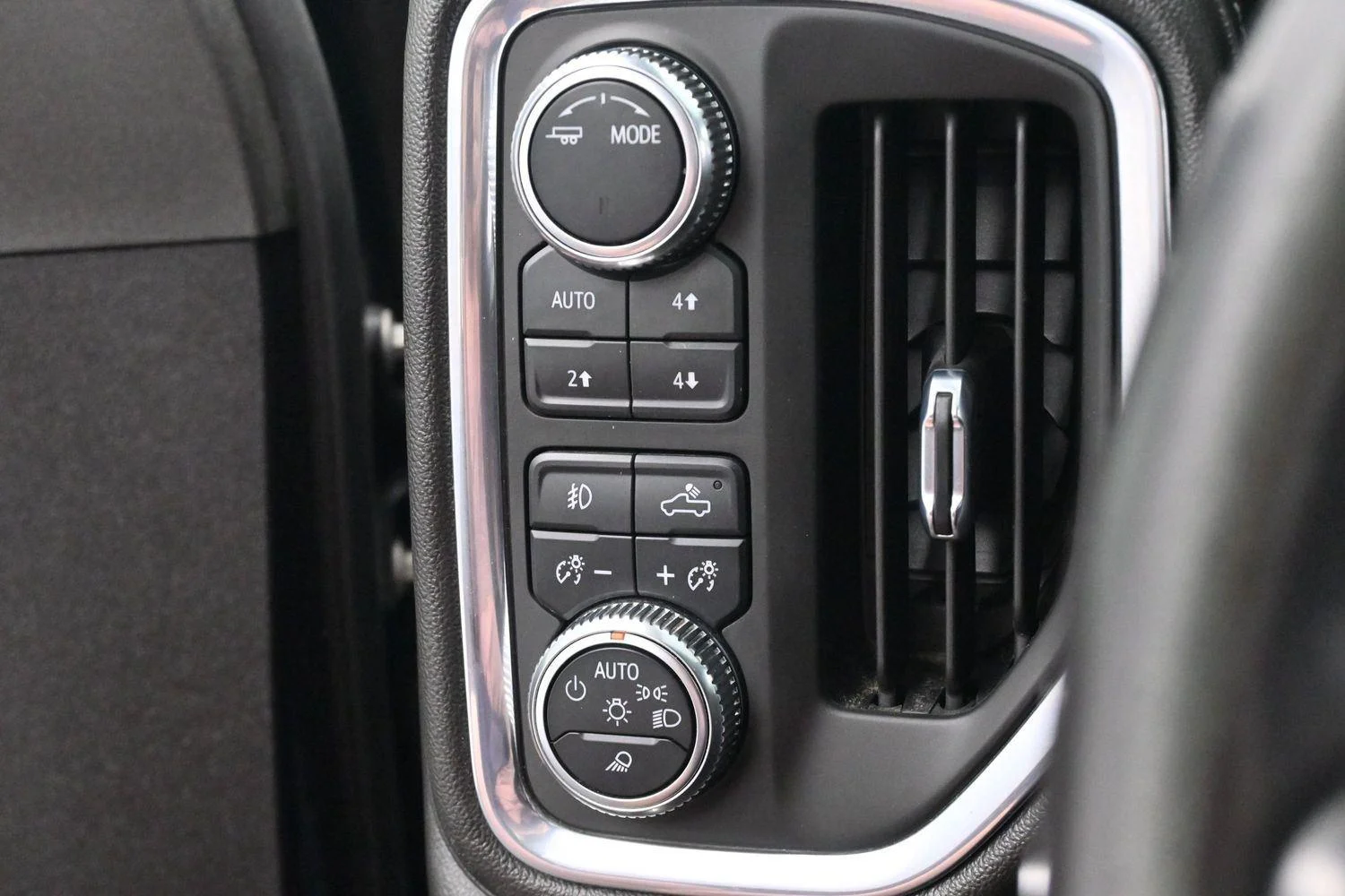 Used 2022 Hunter Metallic GMC Denali image 21