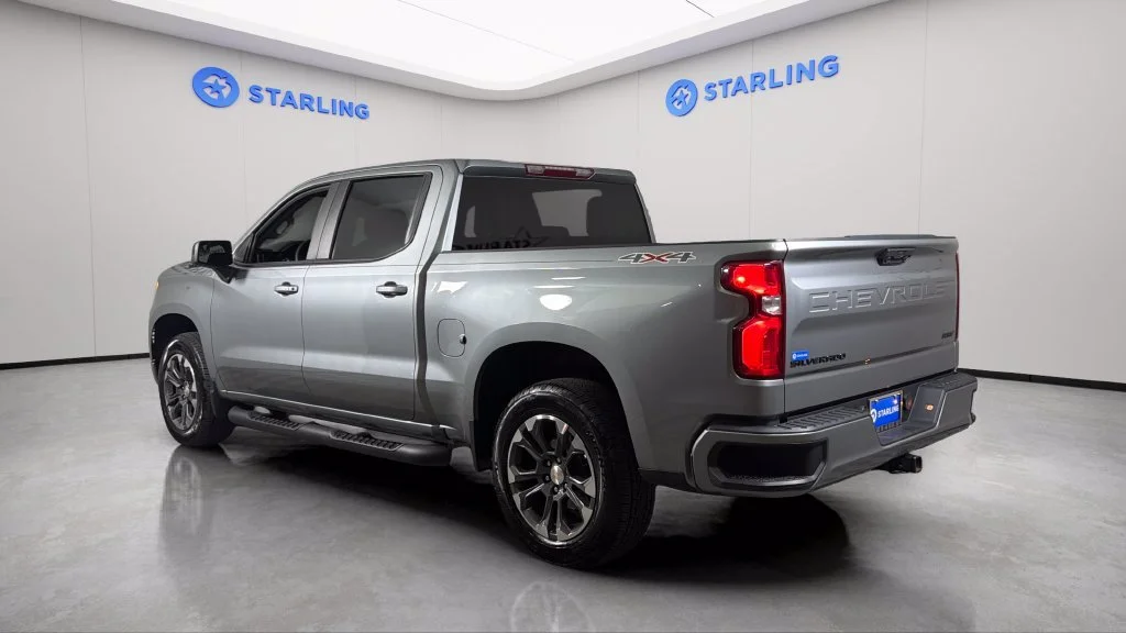 Used 2025 Sterling Gray Metallic Chevrolet RST image 5