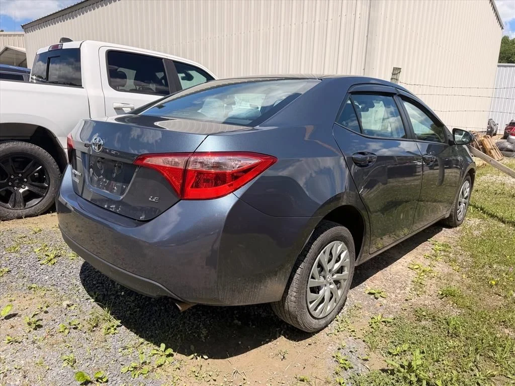 Used 2018 Gray Toyota LE image 24