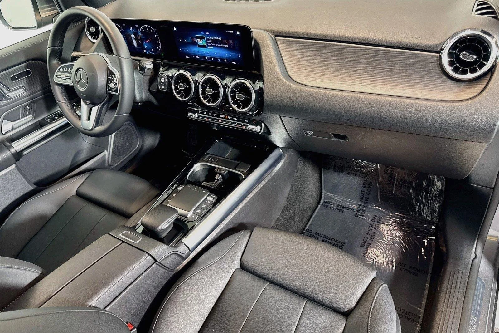 Used 2023 Mountain Grey Metallic Mercedes-Benz GLA 250 image 27