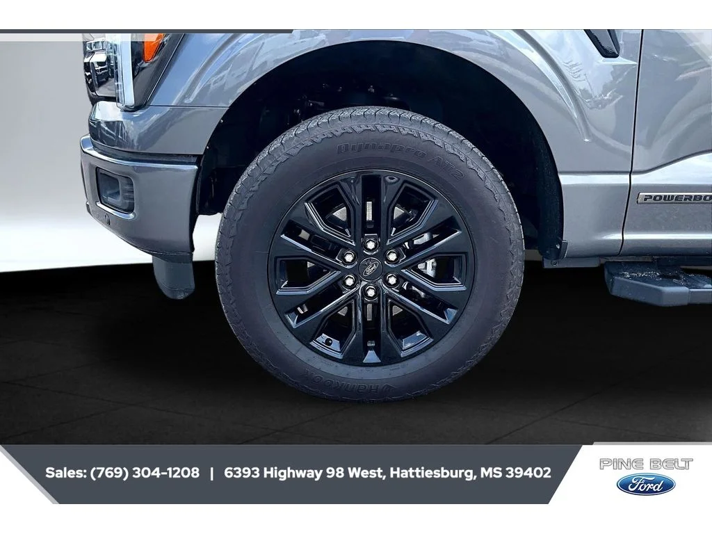 Used 2025 GRAY Ford Lariat image 7