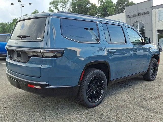 New 2026 Steel Blue Exterior Paint Jeep Limited Reserve image 4