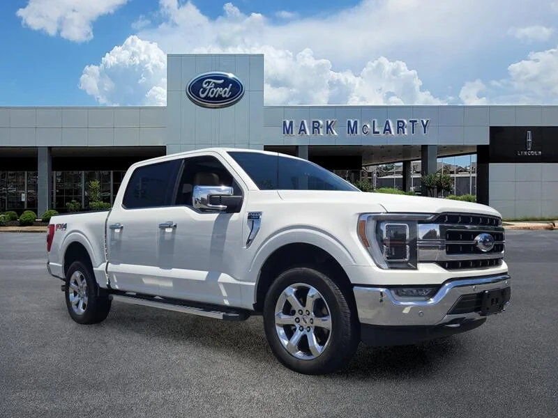 Used 2022 White Metallic FORD LARIAT 4WD SUPERCREW 5.5