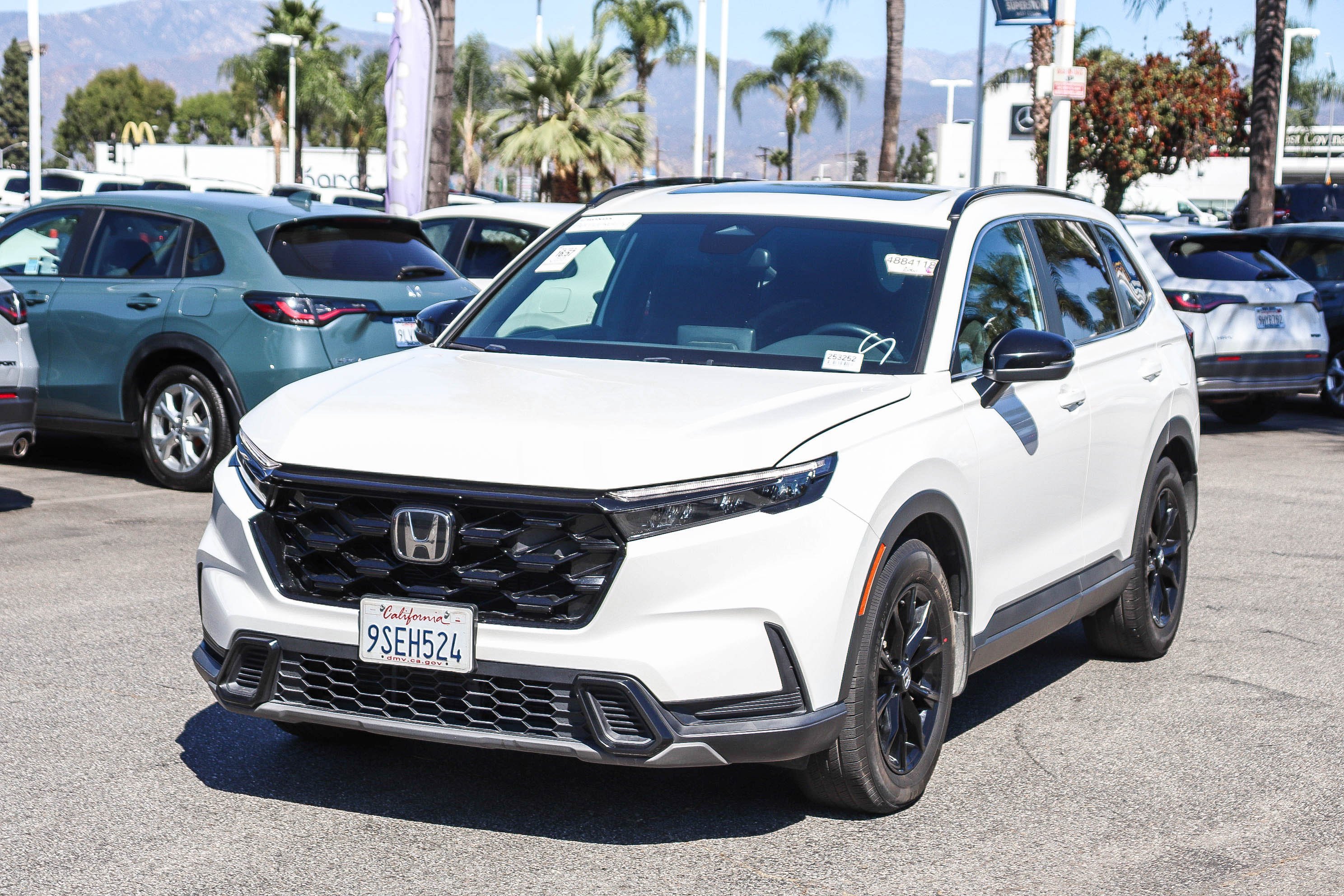 Used 2025 White Honda Sport image 3