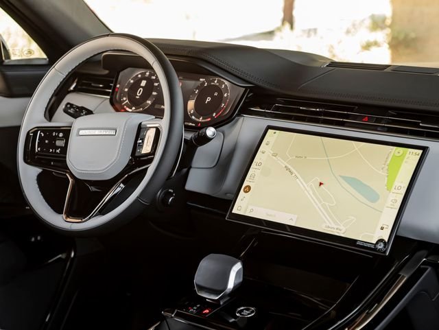 New 2026 Carpathian Grey LAND ROVER Dynamic SE image 32