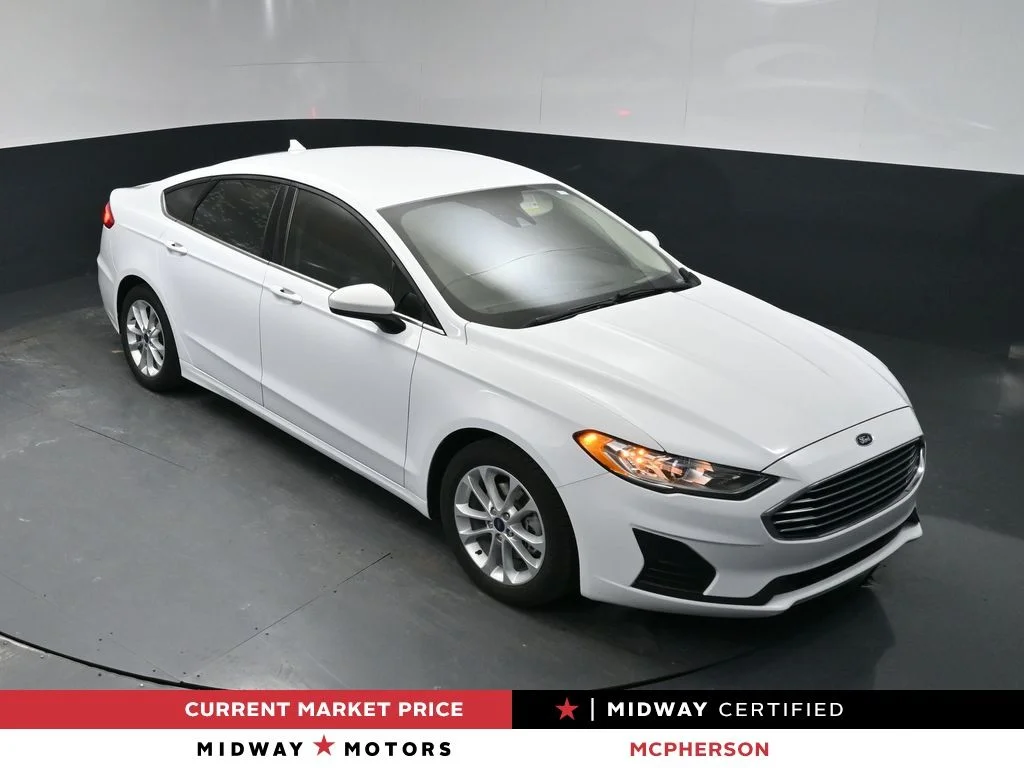 2019 Ford Fusion SE FWD's photo