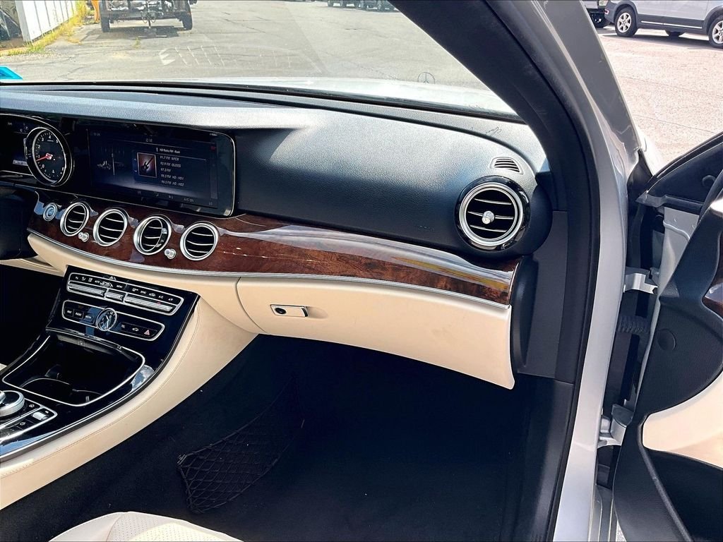 Used 2018 Silver Mercedes-Benz E 300 image 13