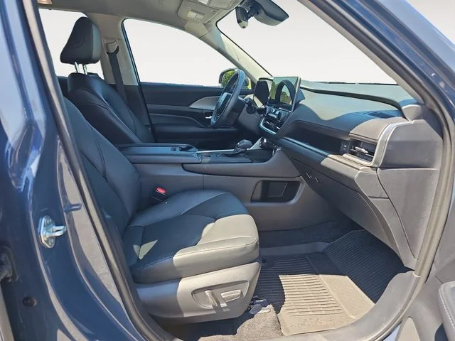 Used 2024 White Toyota XLE image 13