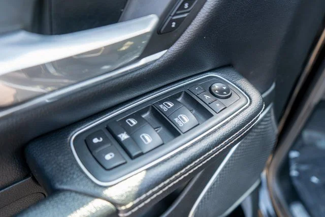 Used 2020 Black Ram Laramie image 19