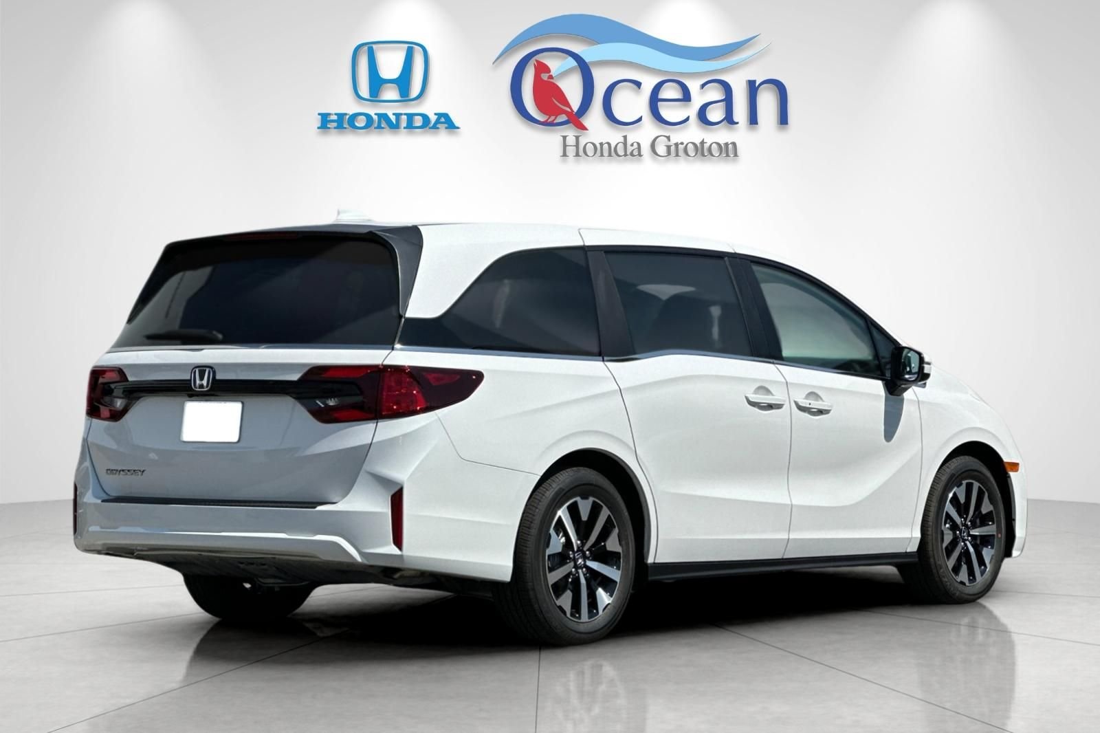 New 2026 Platinum White Pearl Honda EX-L image 5