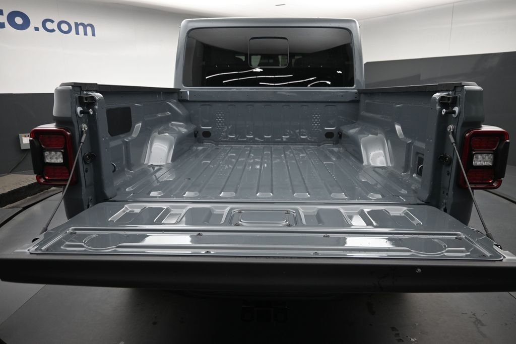 New 2026 Anvil Clear-Coat Exterior Paint Jeep Mojave X image 12