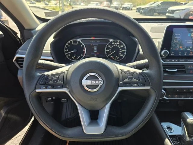 Used 2025 Black Nissan 2.5 SV image 30