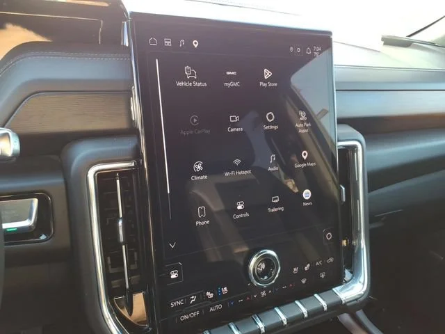 Used 2025 Onyx Black GMC Denali image 24