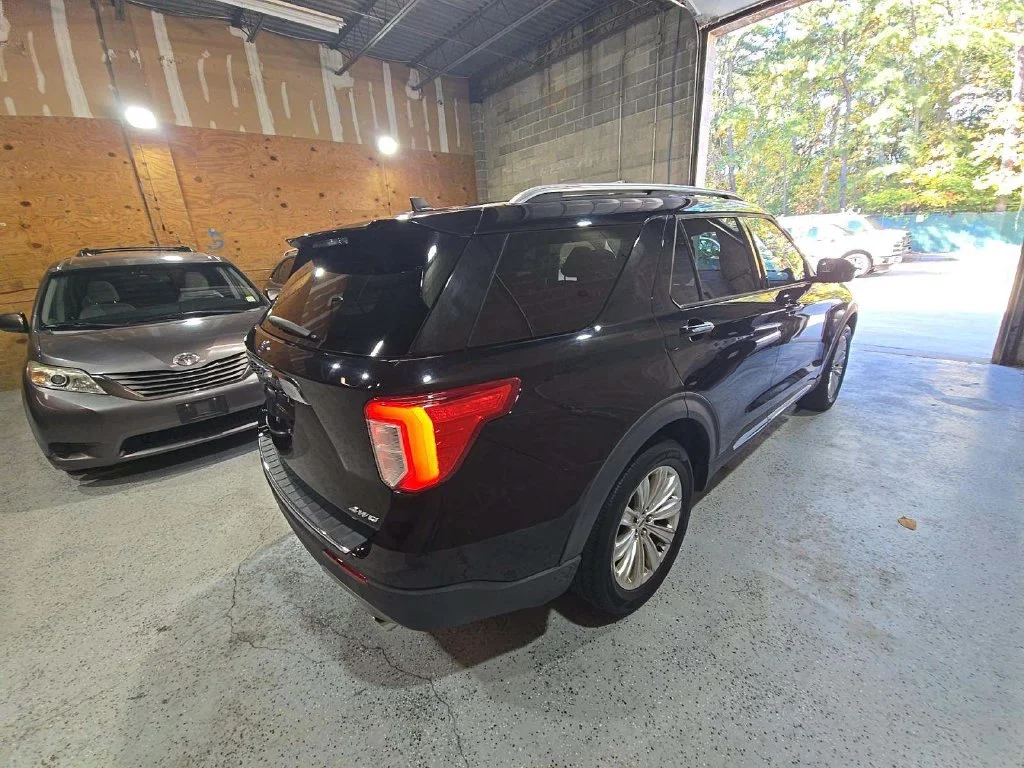 Used 2021 Black Ford Limited image 4
