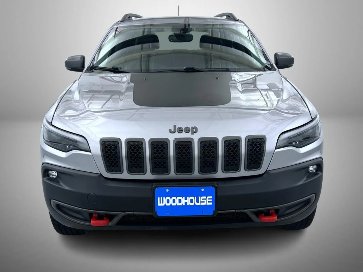 Used 2019 Silver Jeep Trailhawk image 2