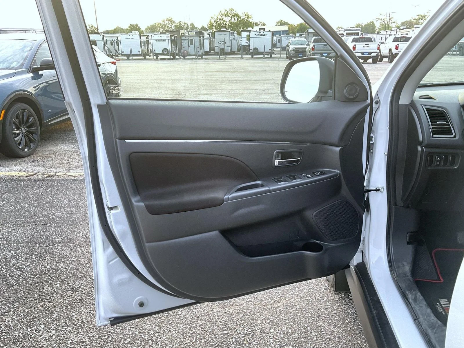 Used 2024 White Mitsubishi RALLIART image 9