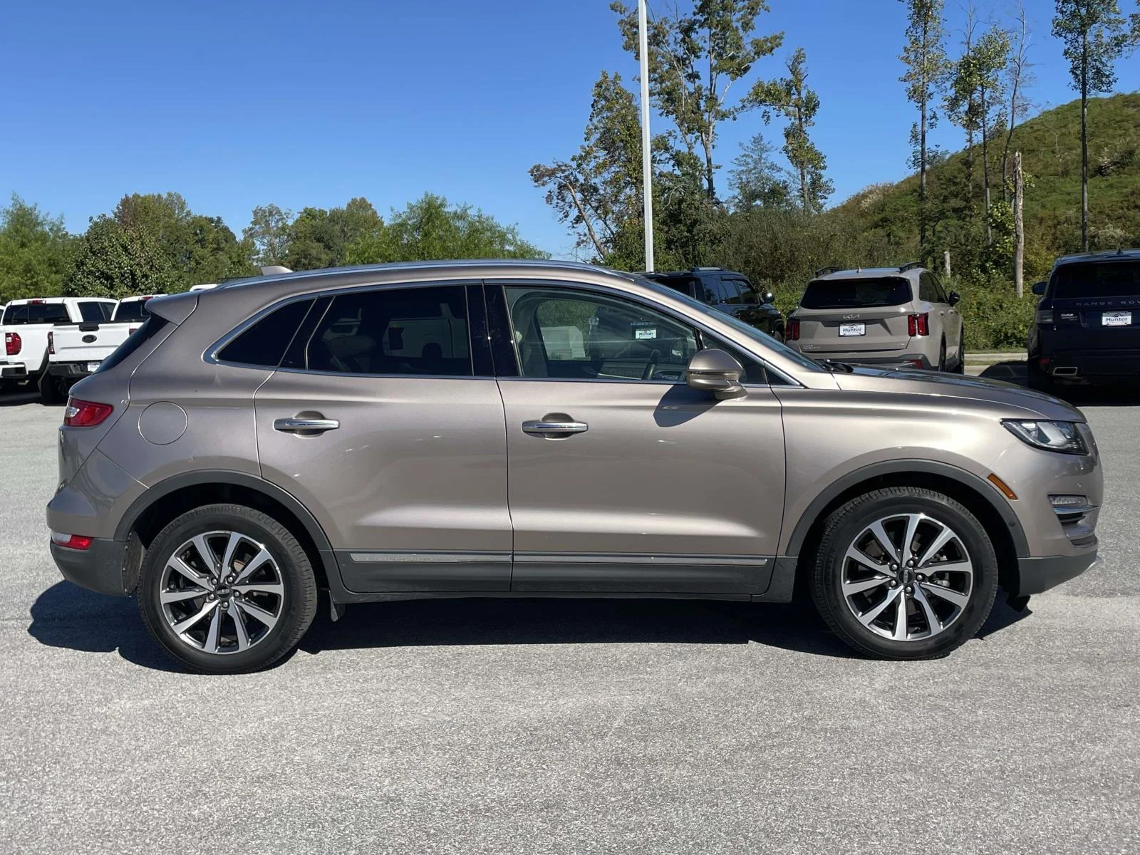 Used 2019 Iced Mocha Metallic Lincoln Reserve image 28